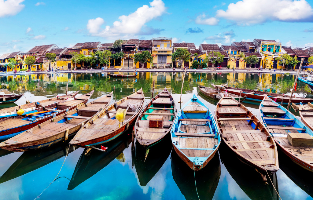 Busy River in Hoi An, Vietnam jigsaw puzzle in Great Sightings puzzles on TheJigsawPuzzles.com