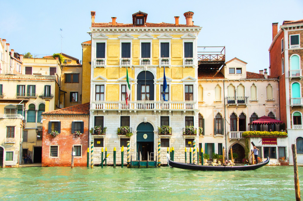 Venetian Houses jigsaw puzzle in Street View puzzles on TheJigsawPuzzles.com