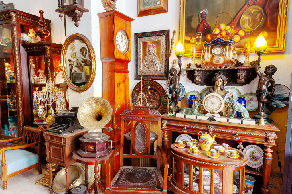 Antiques Shop in Seville, Spain jigsaw puzzle in Puzzle of the Day puzzles on TheJigsawPuzzles.com