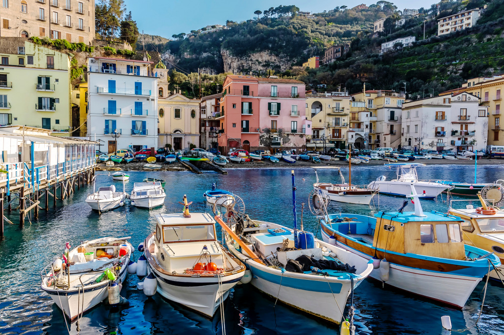 Marina Grande, Sorrento, Italy jigsaw puzzle in Great Sightings puzzles on TheJigsawPuzzles.com