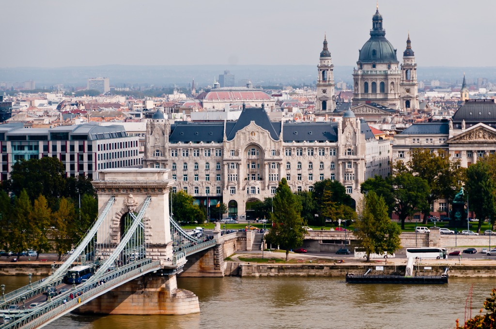 Chain Bridge over Danube jigsaw puzzle in Bridges puzzles on TheJigsawPuzzles.com