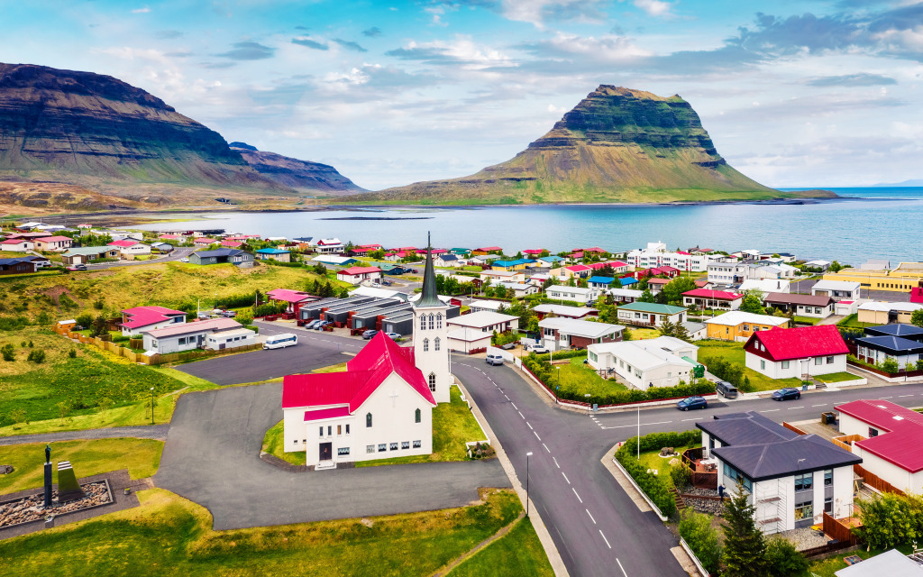 Grundarfjordur Town, Iceland jigsaw puzzle in Great Sightings puzzles on TheJigsawPuzzles.com
