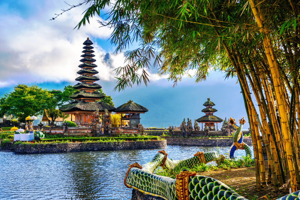 Pura Ulun Danu Bratan Temple in Bali, Indonesia jigsaw puzzle in Great Sightings puzzles on TheJigsawPuzzles.com