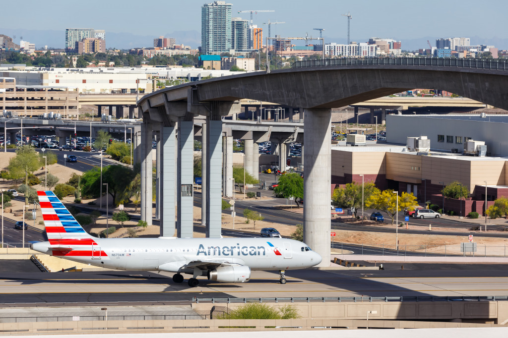 Phoenix Airport, Arizona jigsaw puzzle in Aviation puzzles on TheJigsawPuzzles.com