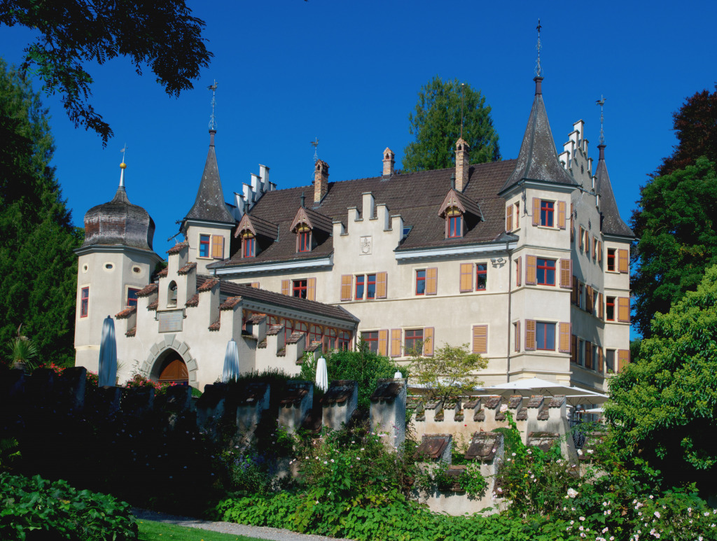 Seeburg Castle, Switzerland jigsaw puzzle in Castles puzzles on TheJigsawPuzzles.com