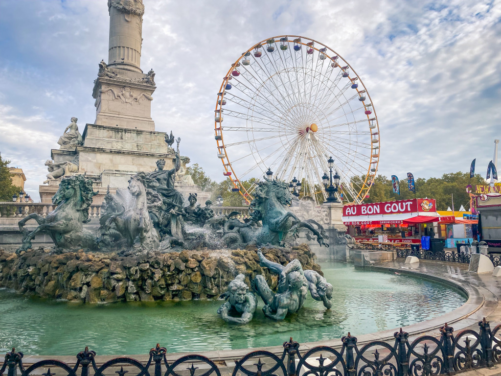 Place des Quinconces Fountain, Bordeaux, France jigsaw puzzle in Waterfalls puzzles on TheJigsawPuzzles.com