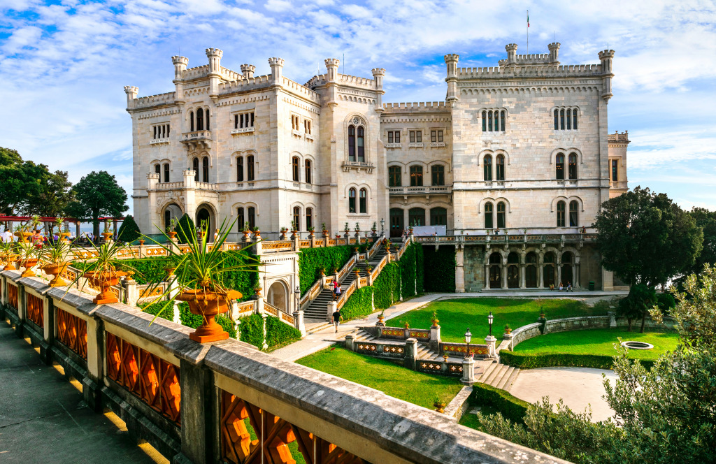 Miramare Castle, Trieste, Northern Italy jigsaw puzzle in Castles puzzles on TheJigsawPuzzles.com