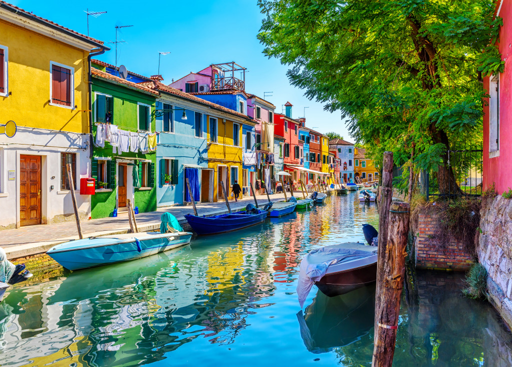 Burano Island, Venice, Italy jigsaw puzzle in Puzzle of the Day puzzles on TheJigsawPuzzles.com