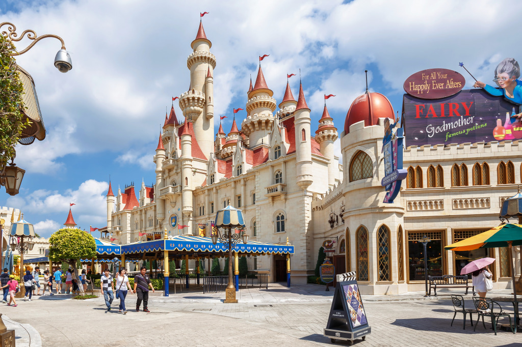 Universal Studios Singapore Theme Park jigsaw puzzle in Castles puzzles on TheJigsawPuzzles.com