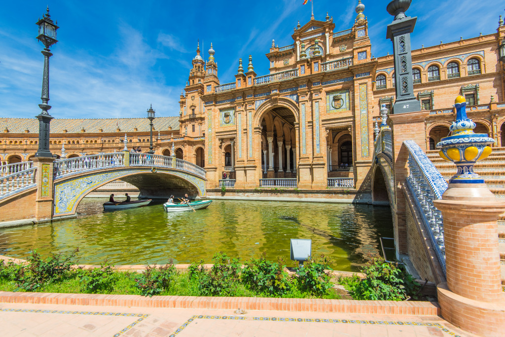 Plaza de Espana In Sevilla, Spain jigsaw puzzle in Bridges puzzles on TheJigsawPuzzles.com