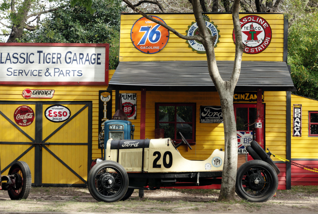 Old Garage in Buenos Aires, Argentina jigsaw puzzle in Cars & Bikes puzzles on TheJigsawPuzzles.com