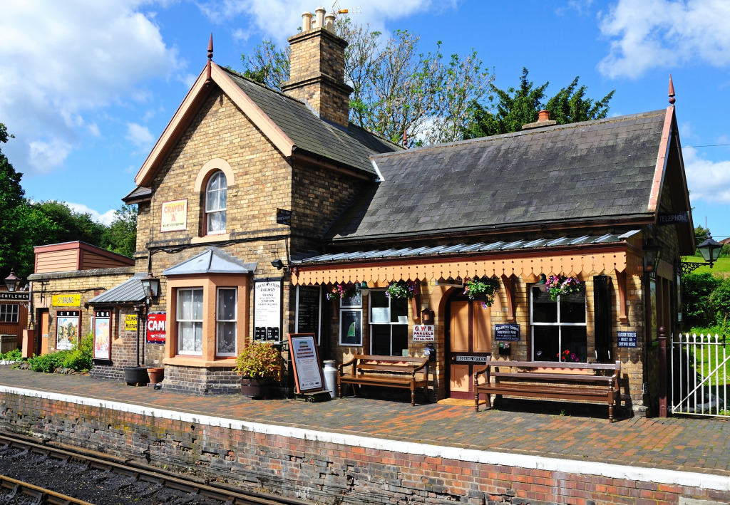 Great Western Railway, Hampton Loade, UK jigsaw puzzle in Street View puzzles on TheJigsawPuzzles.com