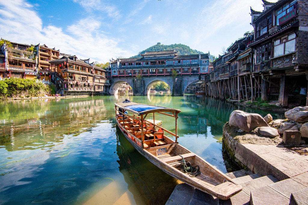 Ancient Town of Fenghuang, China jigsaw puzzle in Bridges puzzles on TheJigsawPuzzles.com