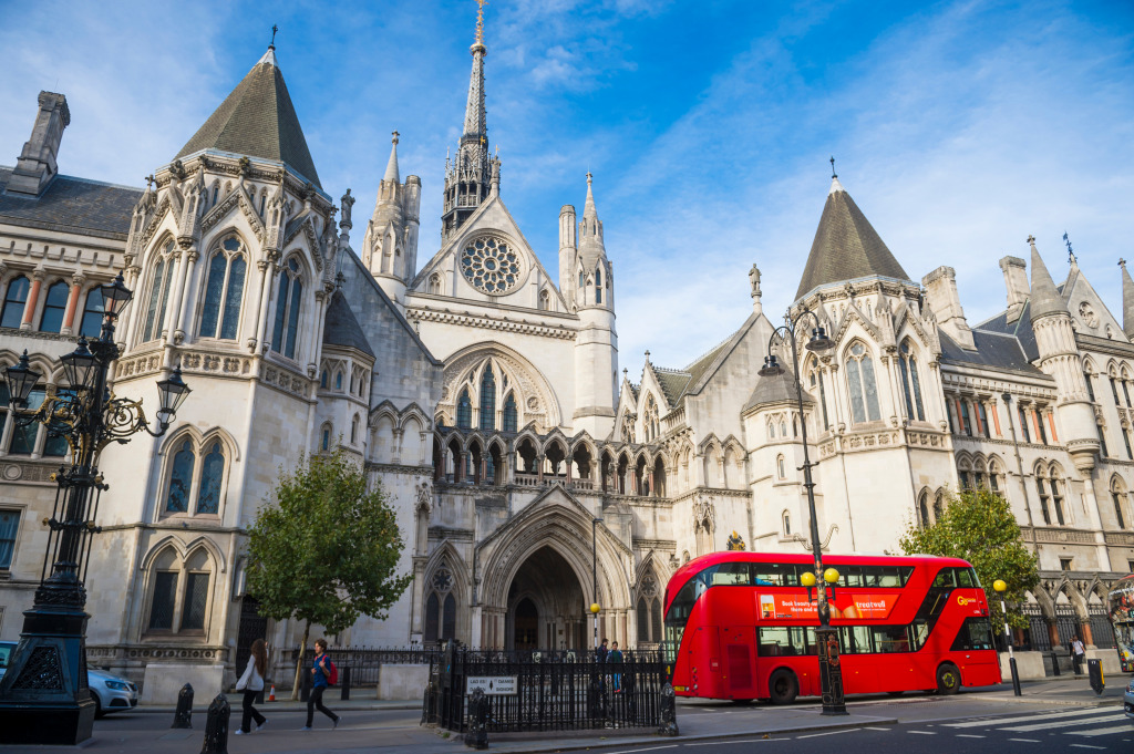 Royal Courts of Justice, London jigsaw puzzle in Street View puzzles on TheJigsawPuzzles.com