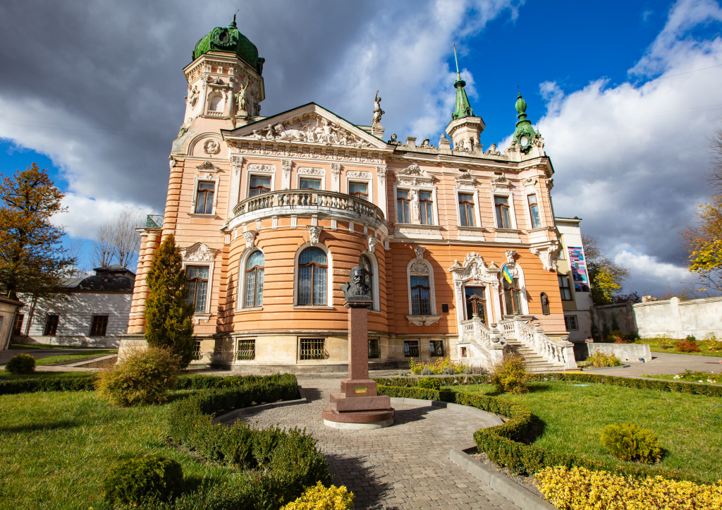 Dunikovsky Palace, Lviv, Ukraine jigsaw puzzle in Castles puzzles on TheJigsawPuzzles.com