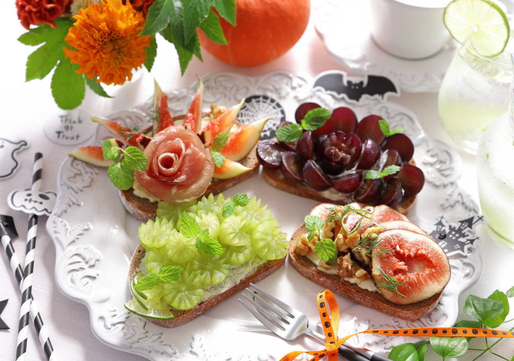Tartines with Fruits, Cream Cheese and Prosciutto jigsaw puzzle in Food & Bakery puzzles on TheJigsawPuzzles.com