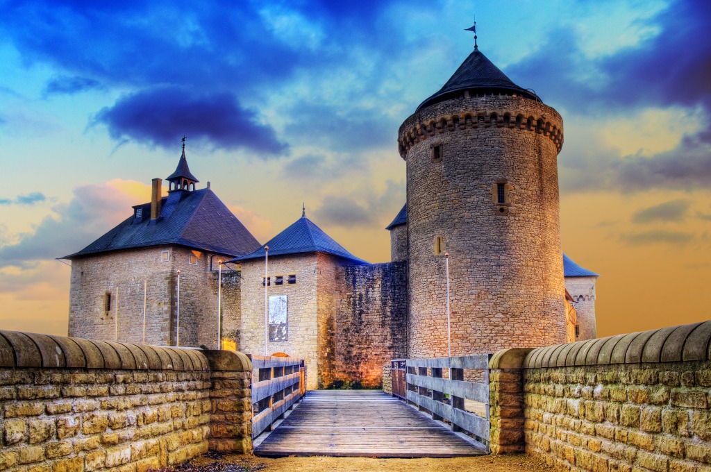 Château de Malbrouck jigsaw puzzle in Castles puzzles on TheJigsawPuzzles.com