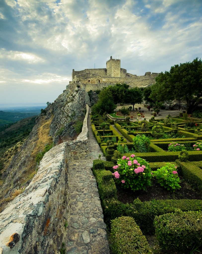 Marvão, Portugal jigsaw puzzle in Castles puzzles on TheJigsawPuzzles.com