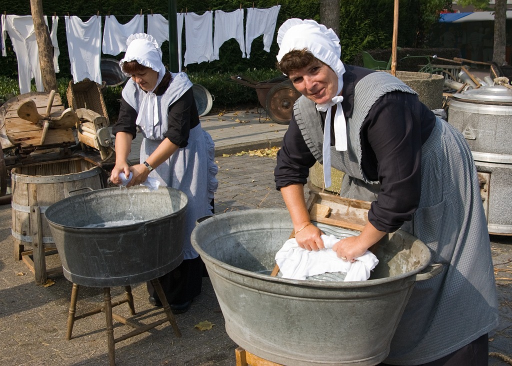 Washing the Old Way jigsaw puzzle in People puzzles on TheJigsawPuzzles.com