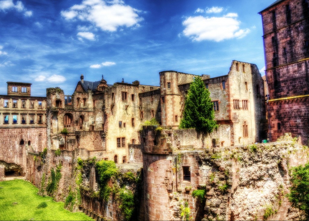 Heidelberg Castle Ruins jigsaw puzzle in Castles puzzles on TheJigsawPuzzles.com