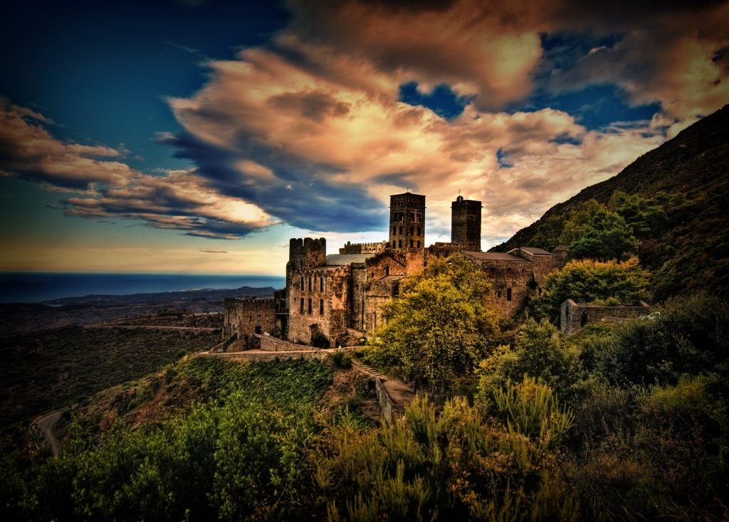 Sant Pere de Rodes jigsaw puzzle in Castles puzzles on TheJigsawPuzzles.com