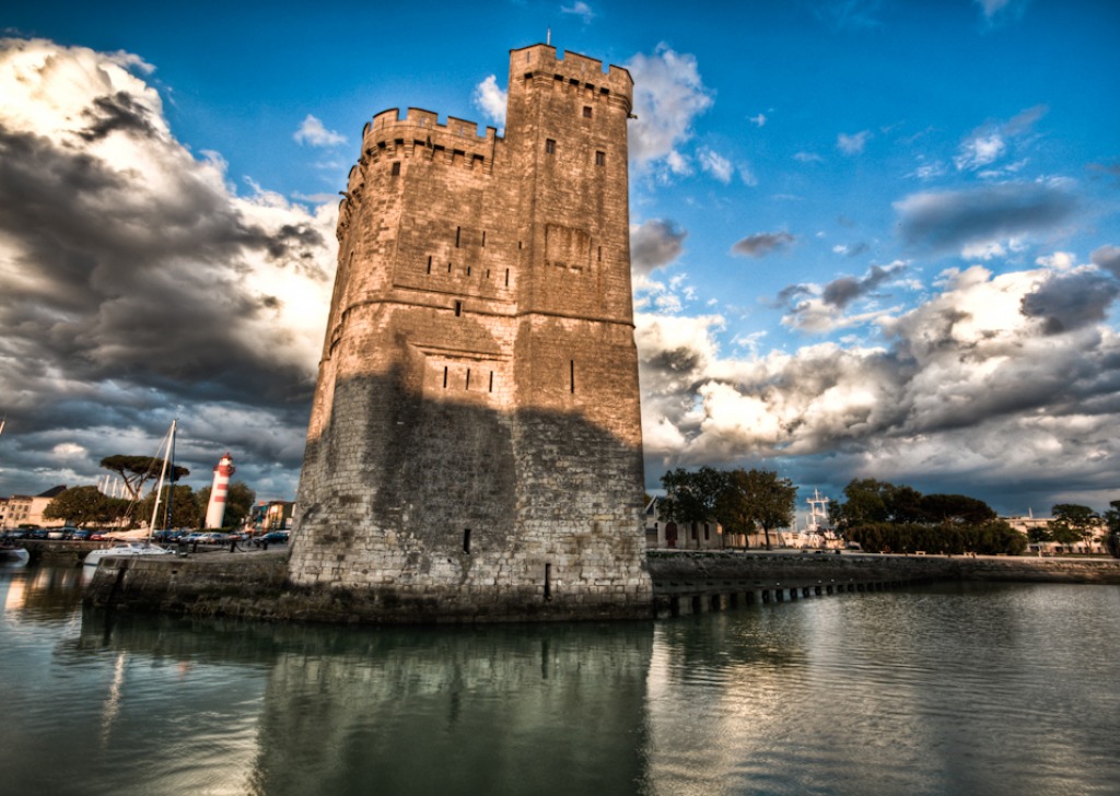 La Rochelle jigsaw puzzle in Castles puzzles on TheJigsawPuzzles.com