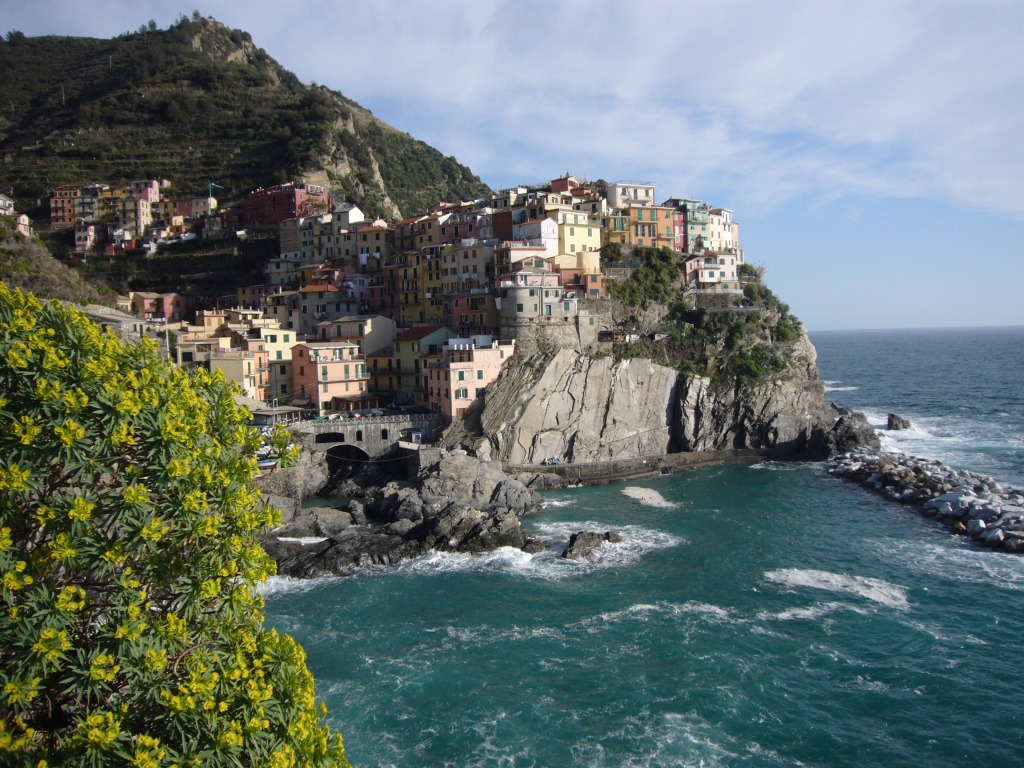 Manarola, Italy jigsaw puzzle in Great Sightings puzzles on TheJigsawPuzzles.com