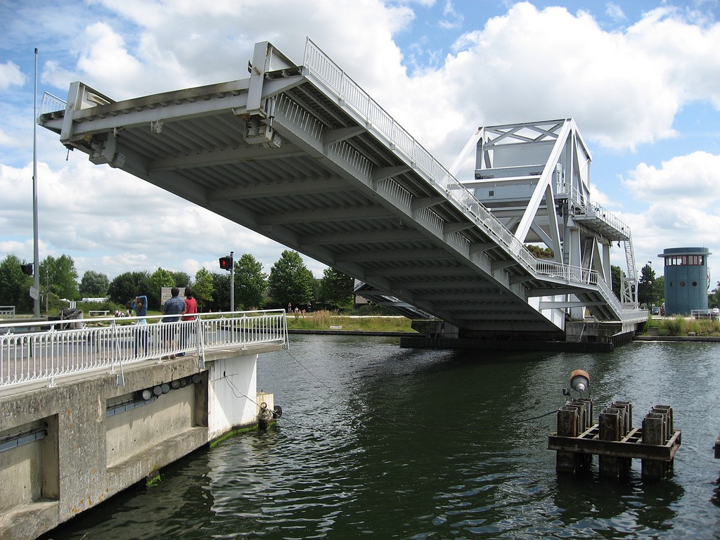 The Pegasus Bridge jigsaw puzzle in Bridges puzzles on TheJigsawPuzzles.com