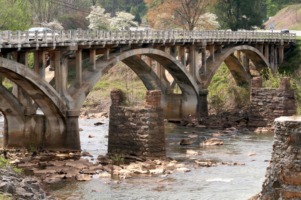 The New and Old Bridge jigsaw puzzle in Bridges puzzles on TheJigsawPuzzles.com