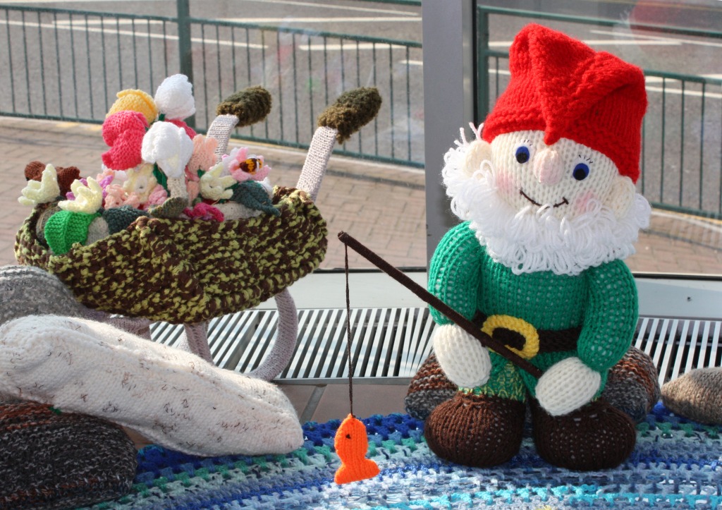 Knitted Garden jigsaw puzzle in Handmade puzzles on TheJigsawPuzzles.com