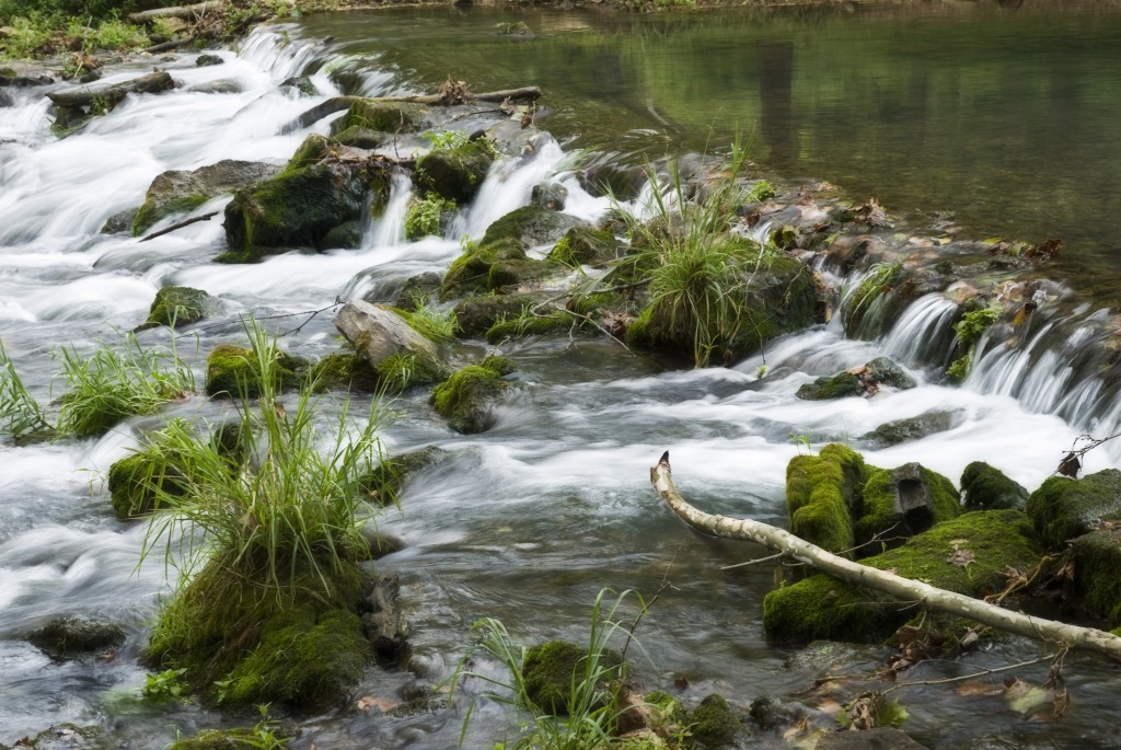 Roaring River Beauty jigsaw puzzle in Waterfalls puzzles on TheJigsawPuzzles.com